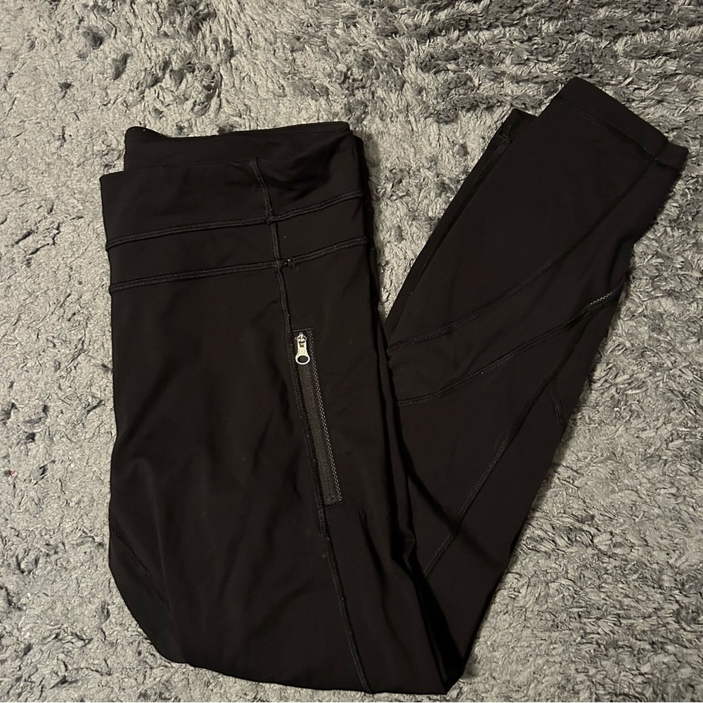 lululemon athletica black 7/8 length leggings with mesh